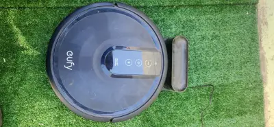 Aspiradora robot Eufy con base - miniatura 3