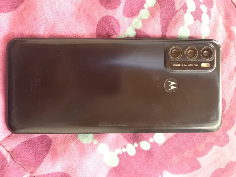 Celular Motorola 108MP - 1