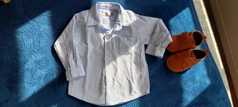 Camisa celeste para bebé
