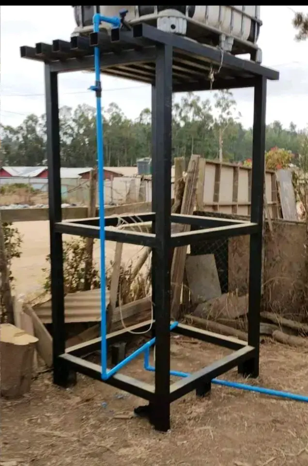 Torre de agua con estanque IBC - 1