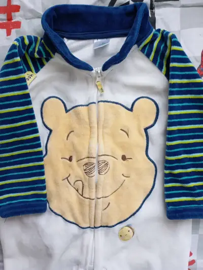 Pijama de bebé con diseño de osito - miniatura 2