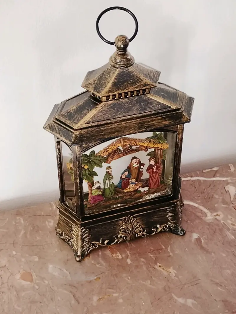 Pesebre navideño con luz - 2