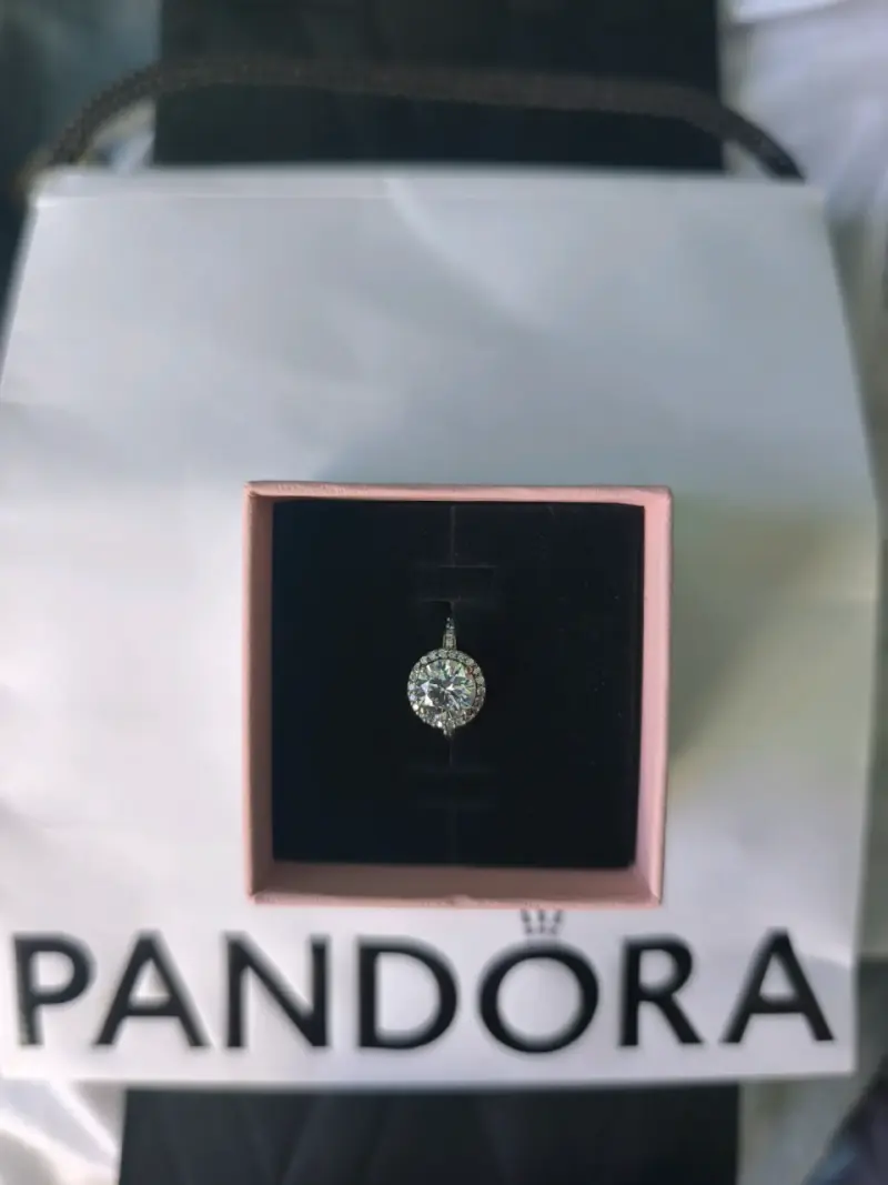 Anillo de compromiso con diamantes - 2