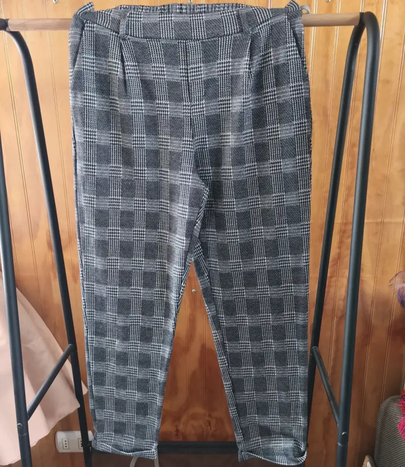 Pantalones de cuadros grises - 2