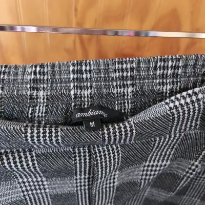 Pantalones de cuadros grises - miniatura 3