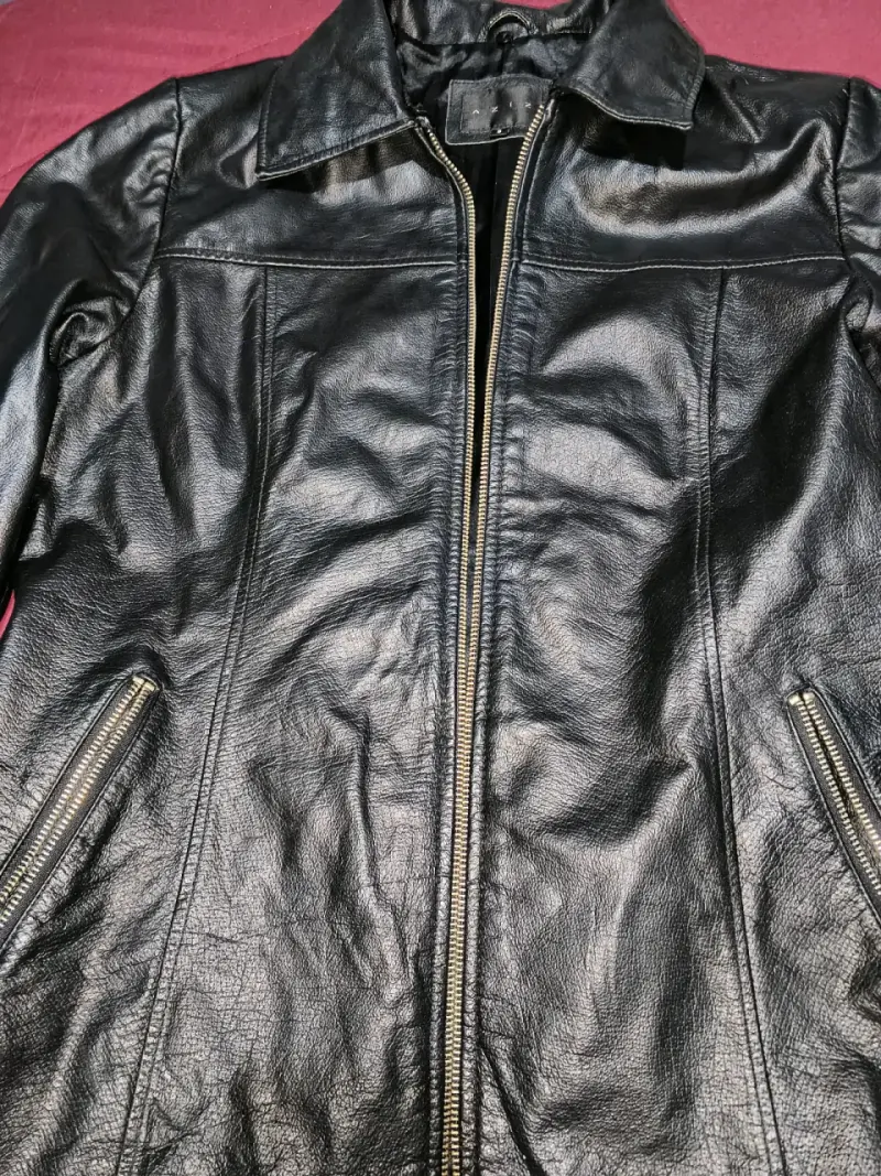 Chaqueta de cuero negra - 1