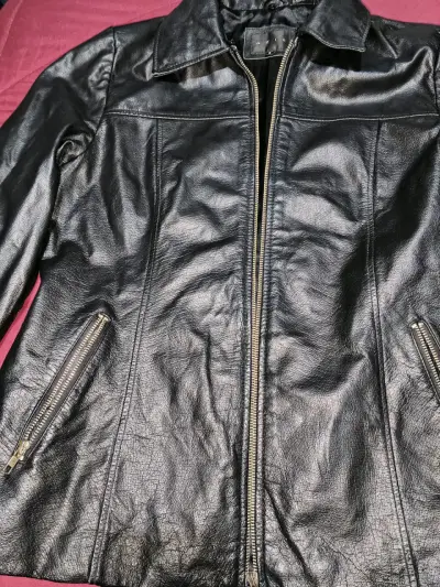 Chaqueta de cuero negra - miniatura 3