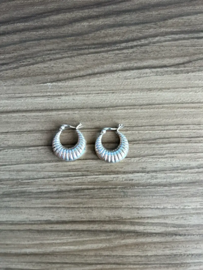Aros de plata pequeños