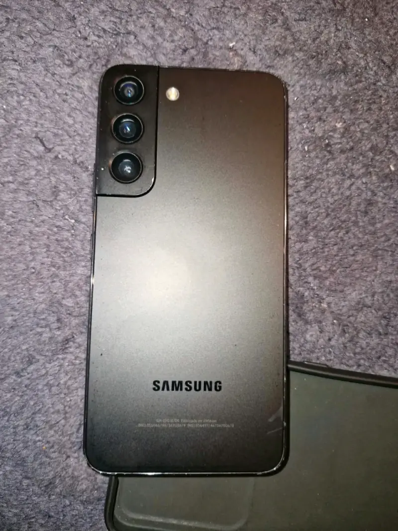 Vendo samsung S22 fe - 4