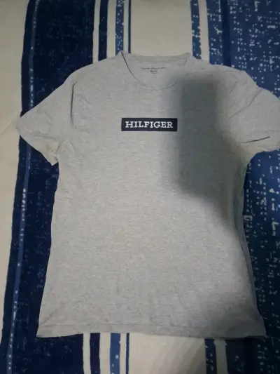 Polera gris Hilfiger - miniatura 1