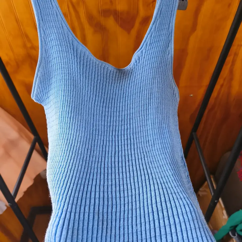 Polera azul sin mangas mango xl - 5