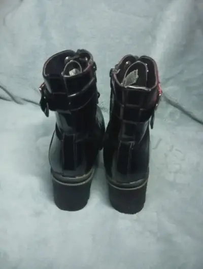 Botines negros brillantes - miniatura 3