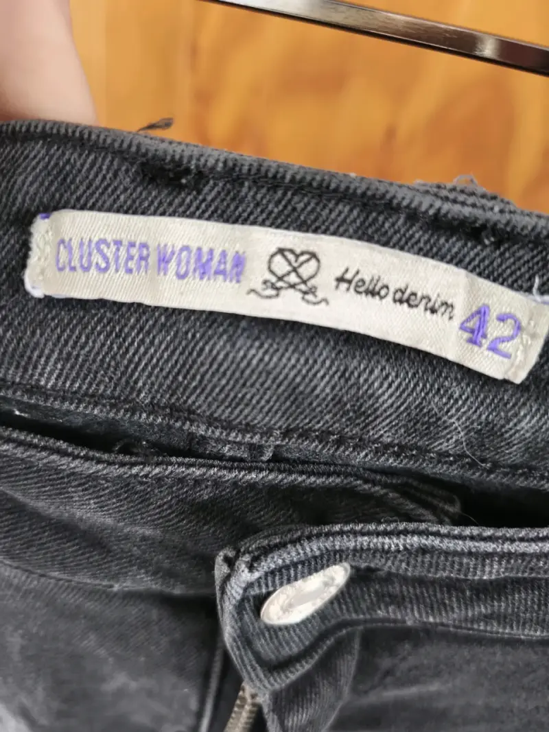 Pantalones cargo negros desgastados - 3