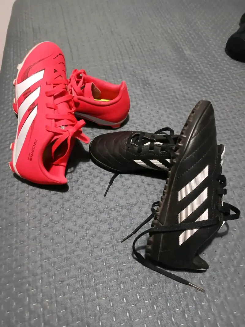 Zapatillas de fútbol colores mixtos