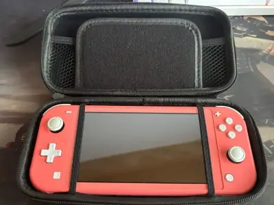 Nintendo Switch Lite coral - miniatura 2