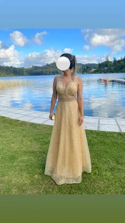 Vestido de fiesta dorado - miniatura 2