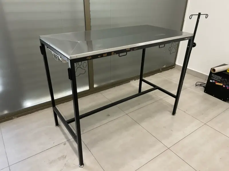 Mesa de acero inoxidable - 1