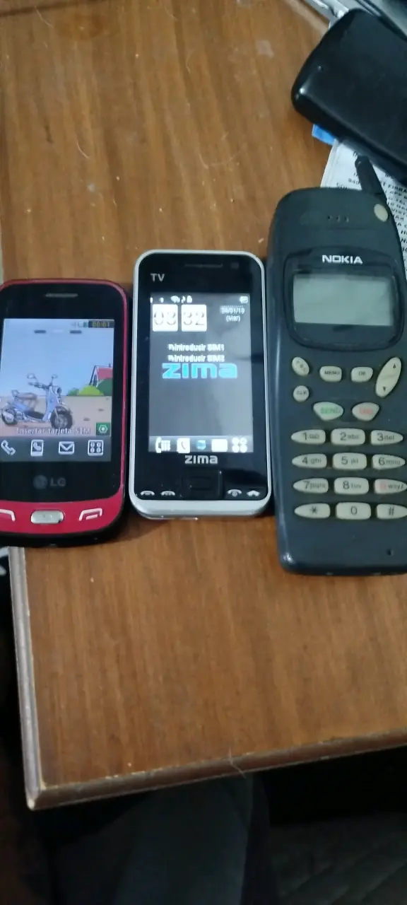 Teléfonos móviles antiguos varios - 1