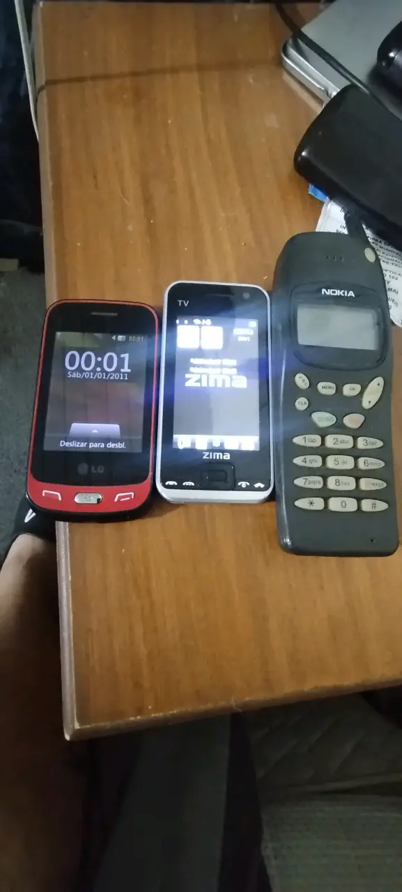 Teléfonos móviles antiguos varios - 2