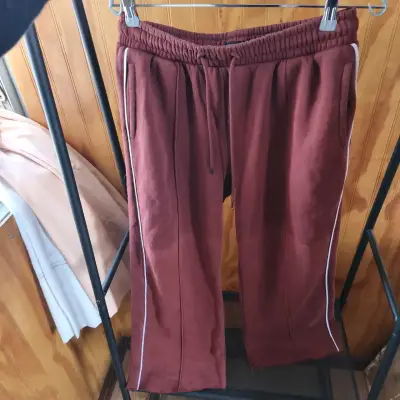 Pantalón jogging burdeos - miniatura 1