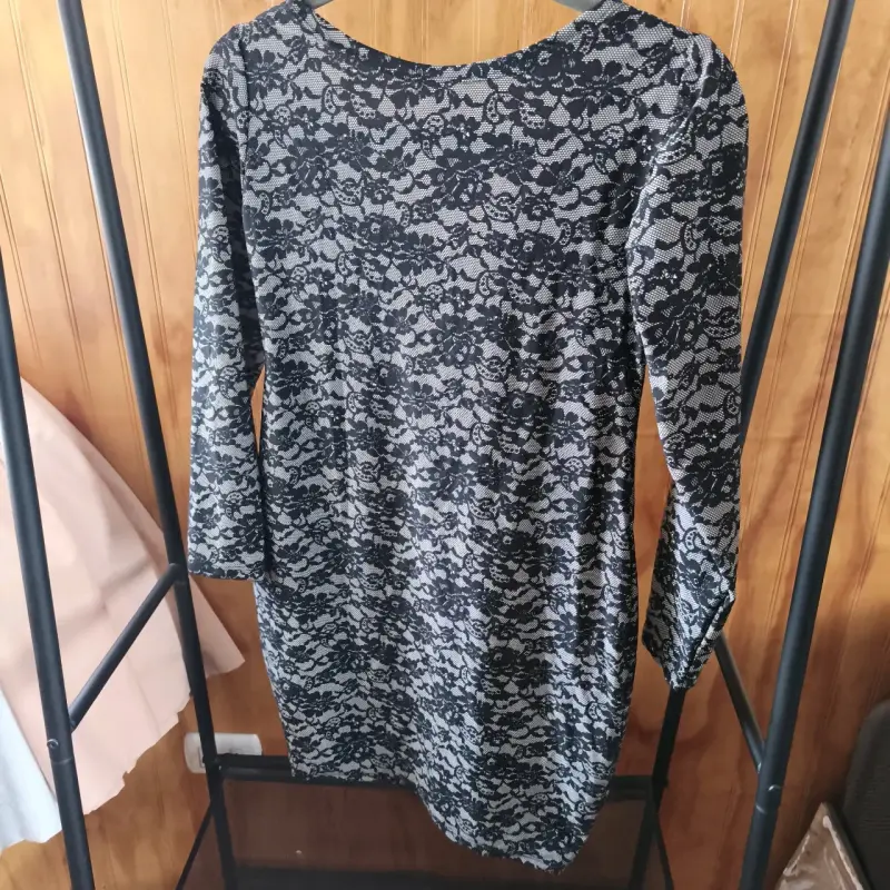Vestido de estampa como de encaje negro - 4