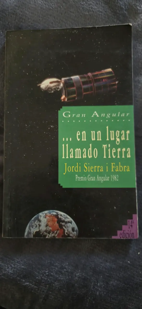 Libro 'En un lugar llamado Tierra' - 1