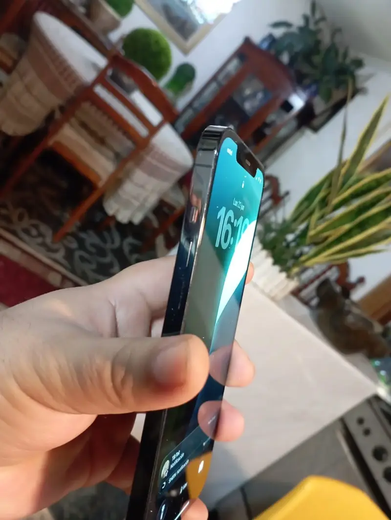 Smartphone con pantalla táctil - 2