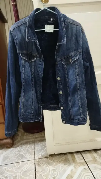 Chaqueta de mezclilla azul con pelo - miniatura 1