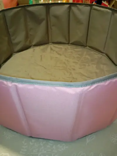 Piscina bebé plegable rosa para pelotas - miniatura 2