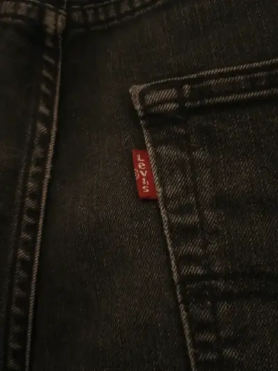Jeans negros Levis - miniatura 4