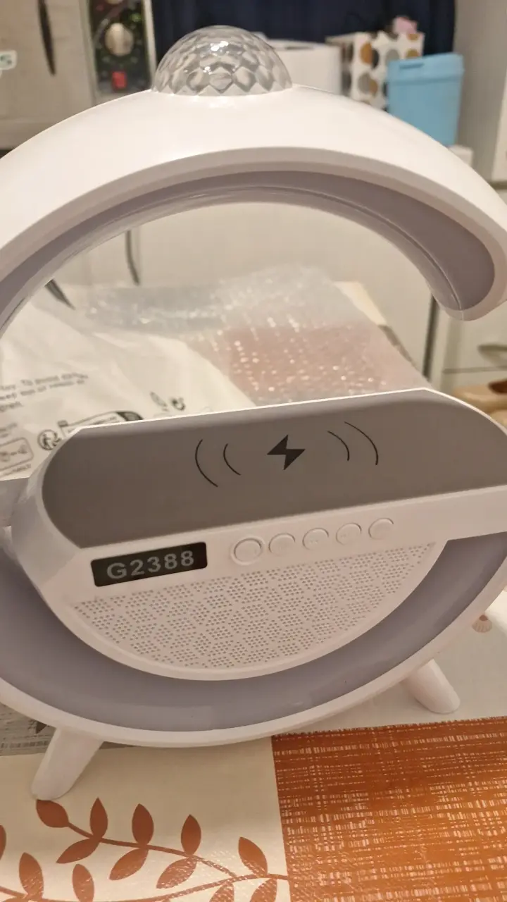 Altavoz Bluetooth con cargador inalámbrico - 1