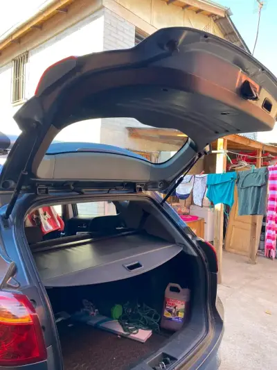 Auto SUV con porta equipajes - miniatura 4