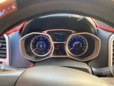 Auto SUV con porta equipajes - miniatura 5