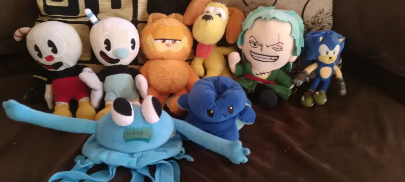Set de peluches de personajes - 1