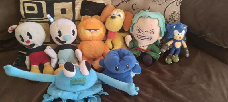 Set de peluches de personajes - 2