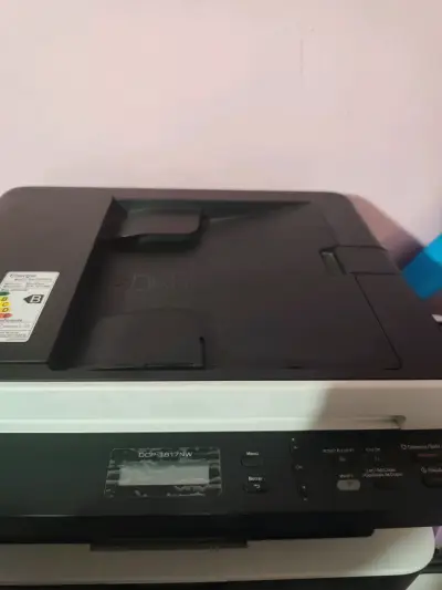 Impresora multifuncional Brother DCP-1617NW - miniatura 1