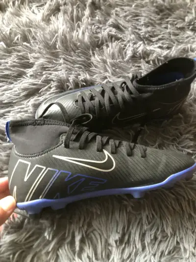 Botines de fútbol Nike negros - miniatura 1