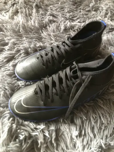 Botines de fútbol Nike negros - miniatura 2