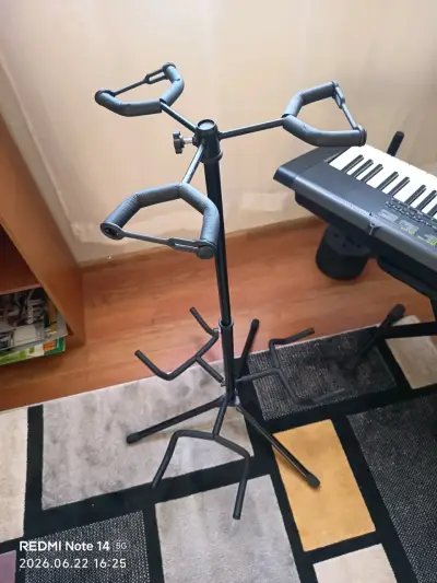 Atril Soporte Triple para guitarra y bajo - miniatura 1