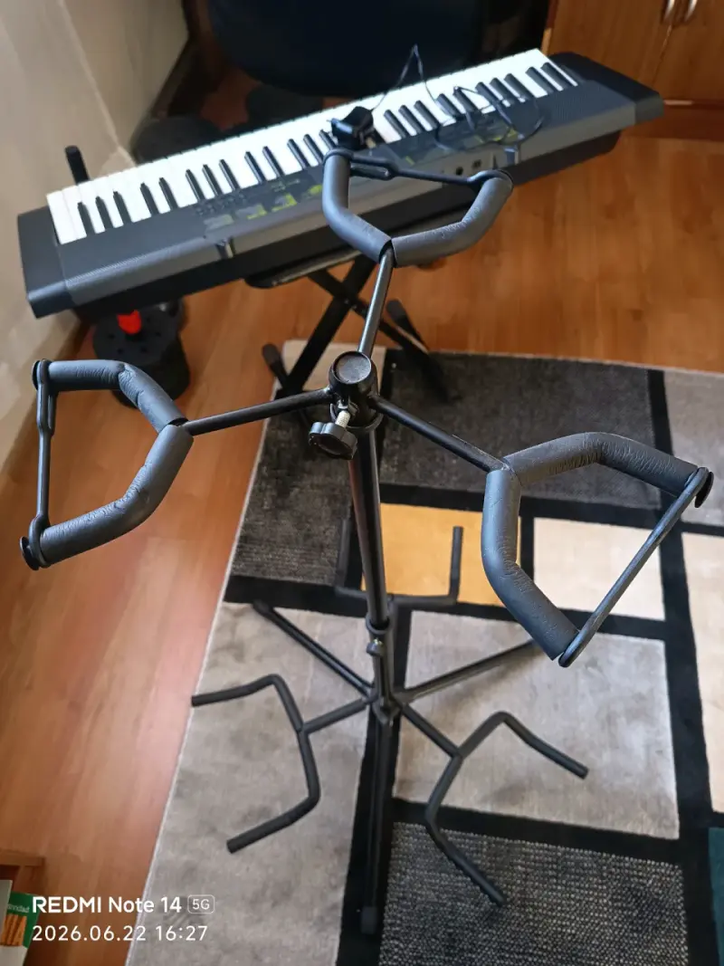 Atril Soporte Triple para guitarra y bajo - 3