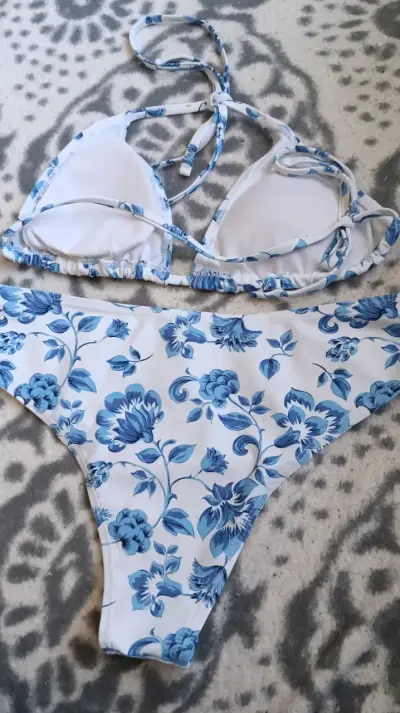 Bikini estampado floral azul - miniatura 3
