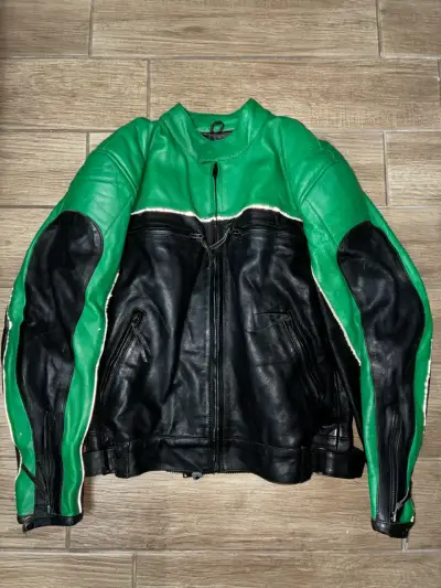 Chaqueta de cuero verde y negro talla L - miniatura 1
