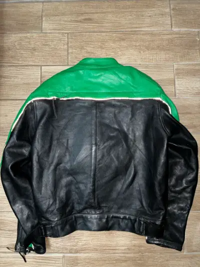 Chaqueta de cuero verde y negro talla L - miniatura 2