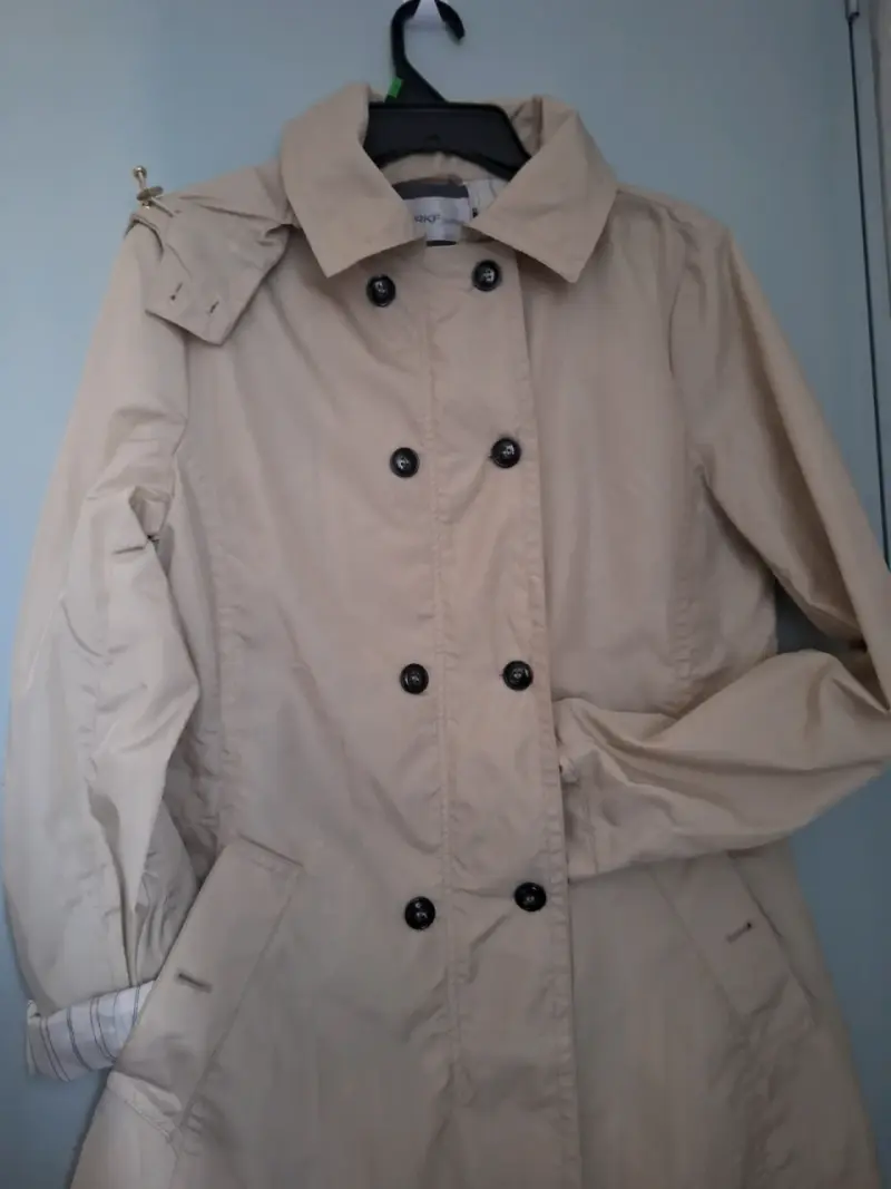 Abrigo beige clásico - 1