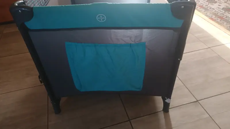 Cuna plegable color azul - 4