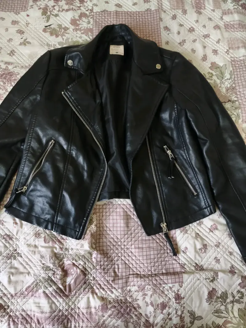 Chaqueta cuero negra estilo biker - 1