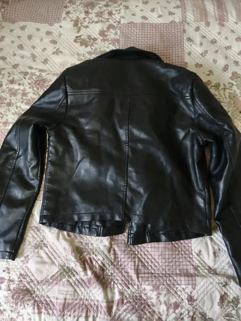 Chaqueta cuero negra estilo biker - 2