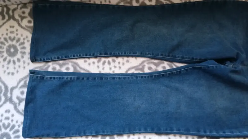 Jeans azul con detalles - 4
