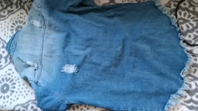 Chaqueta de mezclilla desgastada - miniatura 3