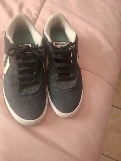 Zapatillas negras Converse - miniatura 1